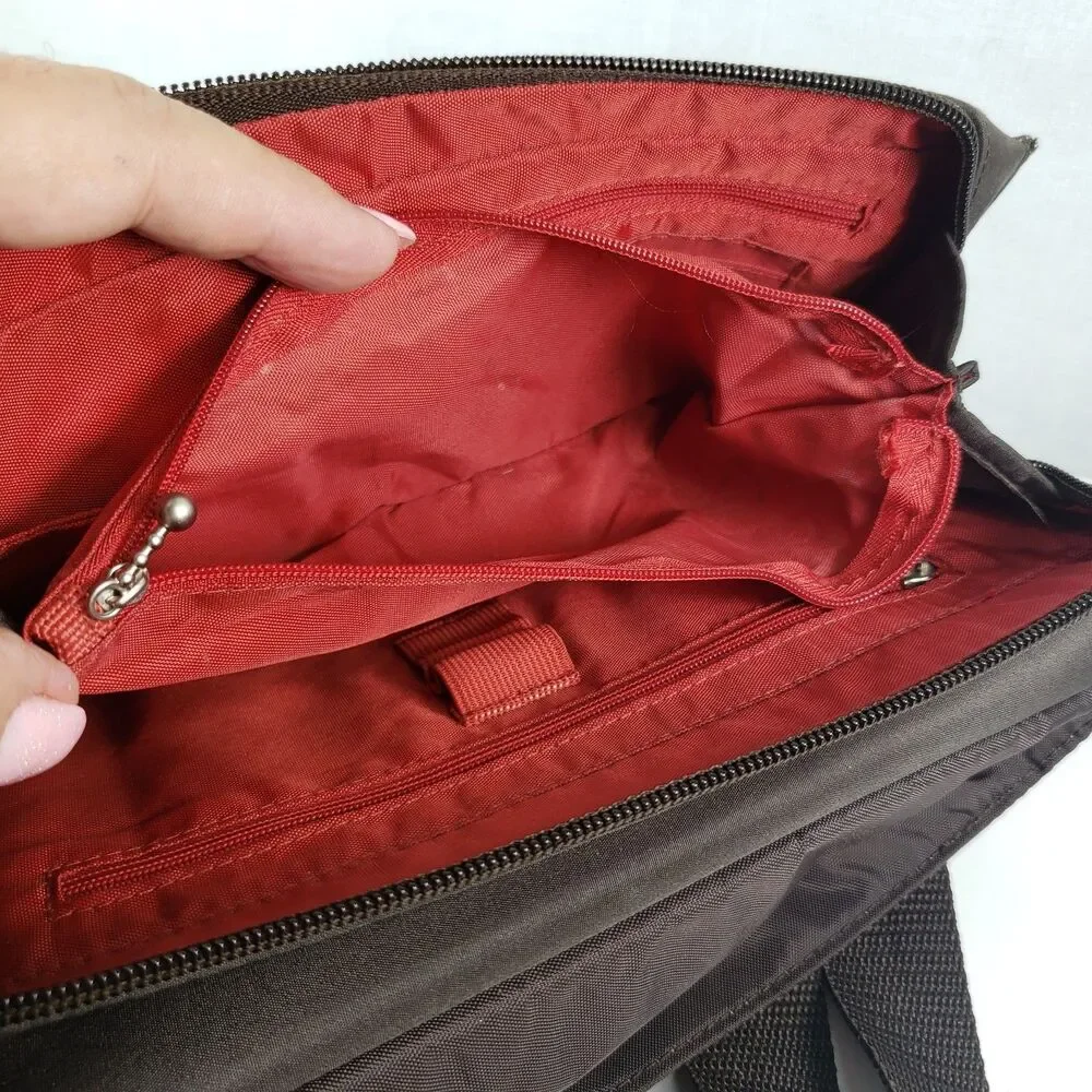 Eddie Bauer Crossbody/Messenger Bag Adjustable Straps Multiple Compartments EUC